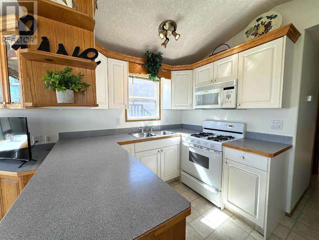 2010, 35468 Range Road 30, Rural Red Deer County, Alberta  T4G 0M3 - Photo 3 - A2213218