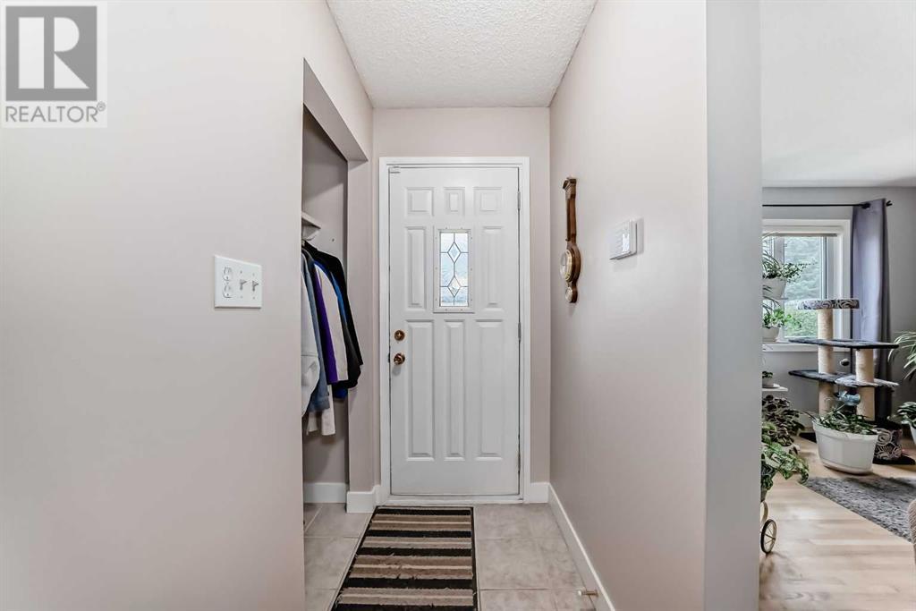 Property at 1004 Hunterston Hill NW image 3