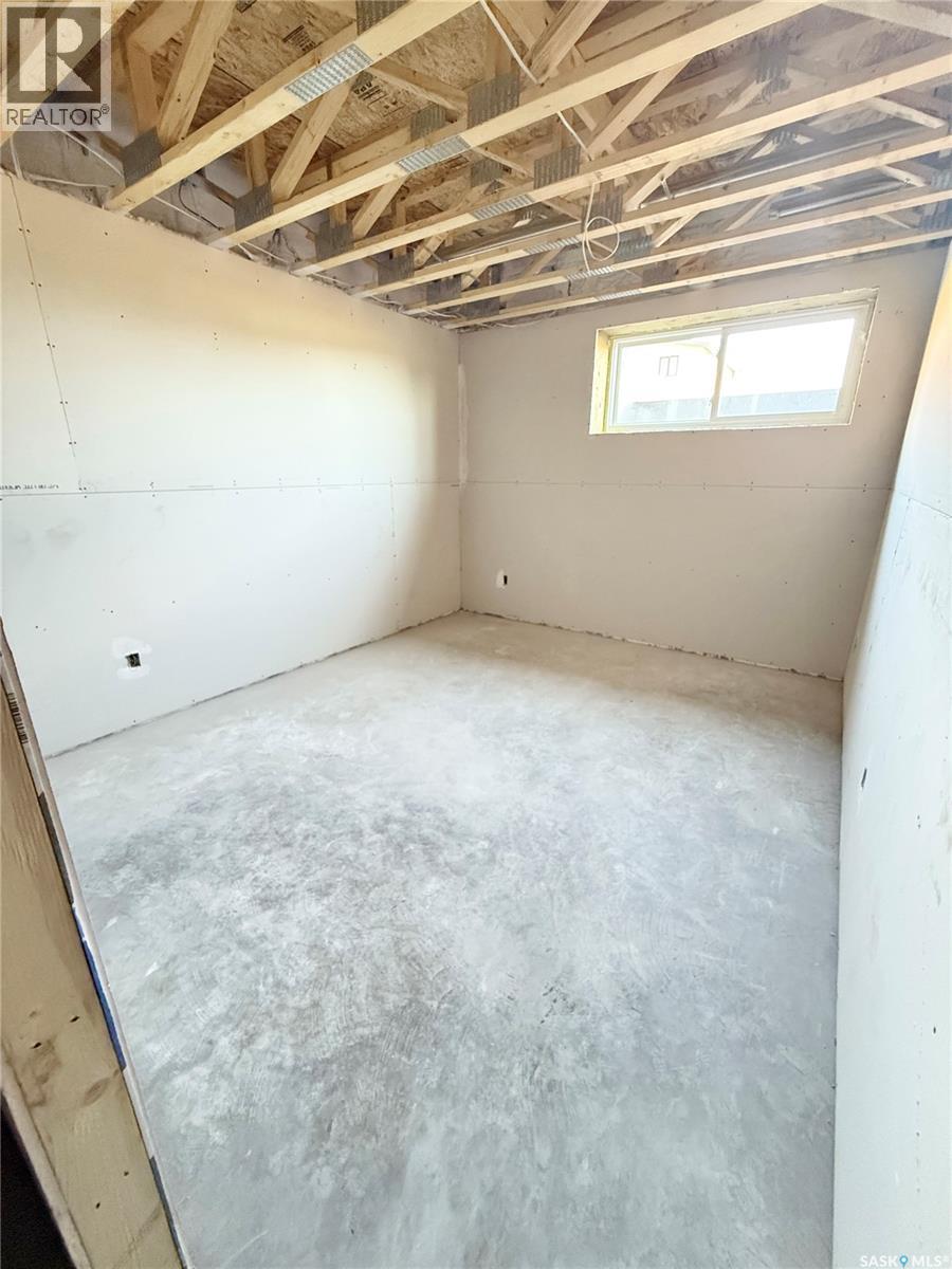 161 Delaet Drive, Weyburn, Saskatchewan  S4H 3B9 - Photo 28 - SK011687