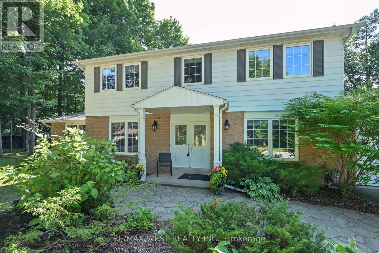 Property at 24 CEDARWOOD CRESCENT image 3