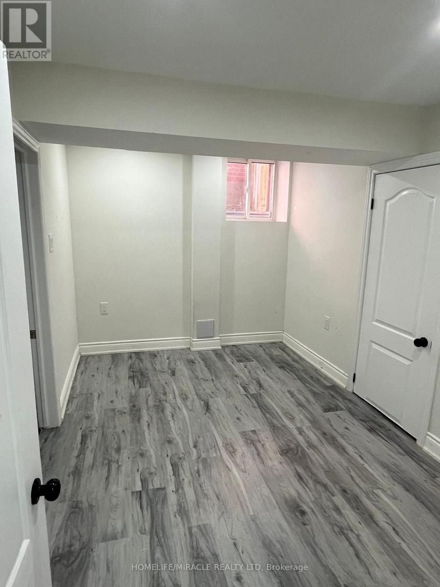 Bsmt - 75 Mcmurchy Avenue S, Brampton, Ontario  L6Y 1Y7 - Photo 14 - W12242462