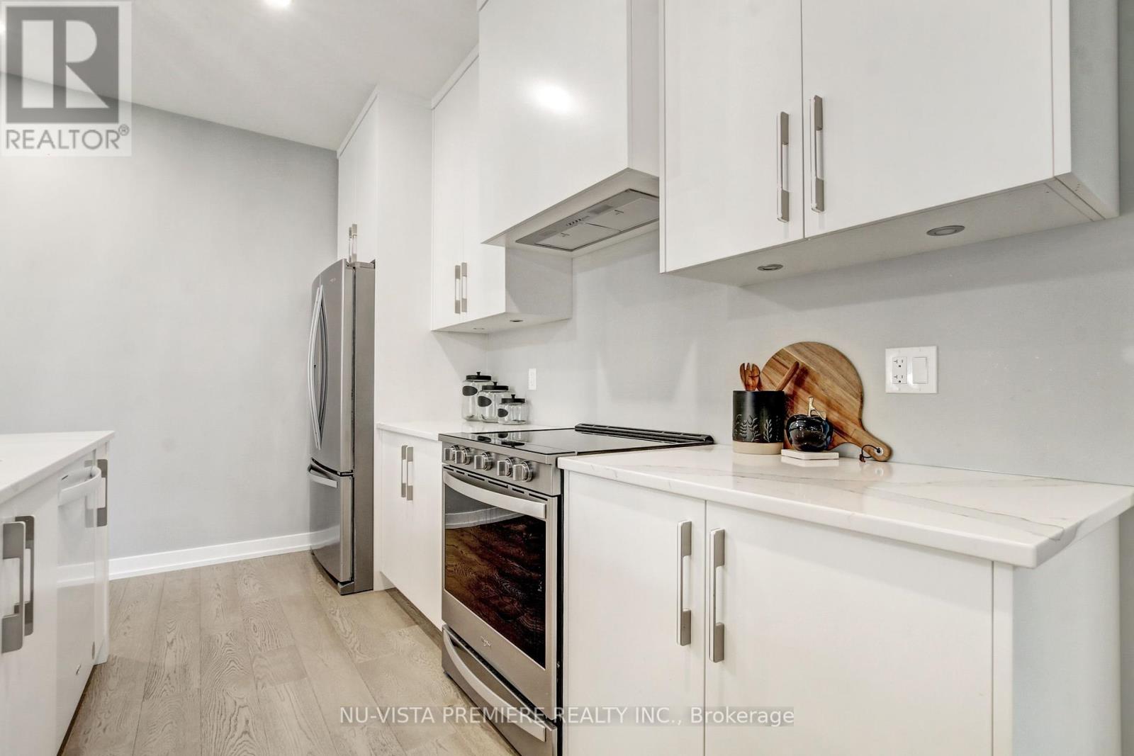 46 Aspen Circle, Thames Centre, Ontario  N0M 2P0 - Photo 14 - X12265373