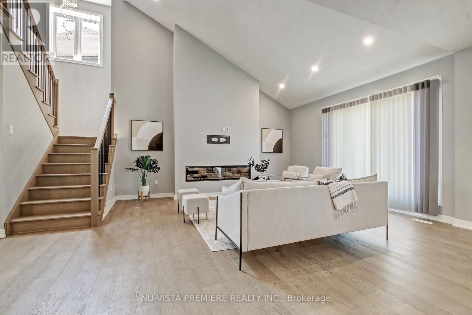 46 Aspen Circle, Thames Centre, Ontario  N0M 2P0 - Photo 17 - X12265373