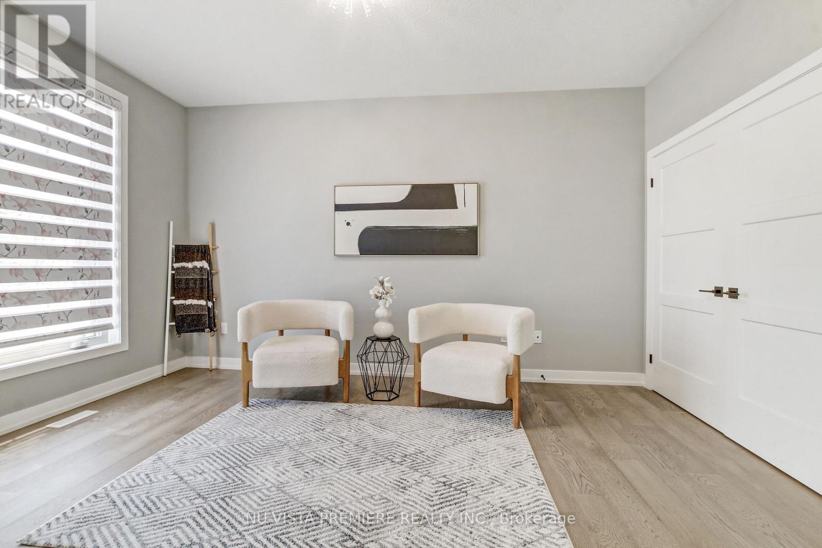 46 Aspen Circle, Thames Centre, Ontario  N0M 2P0 - Photo 5 - X12265373