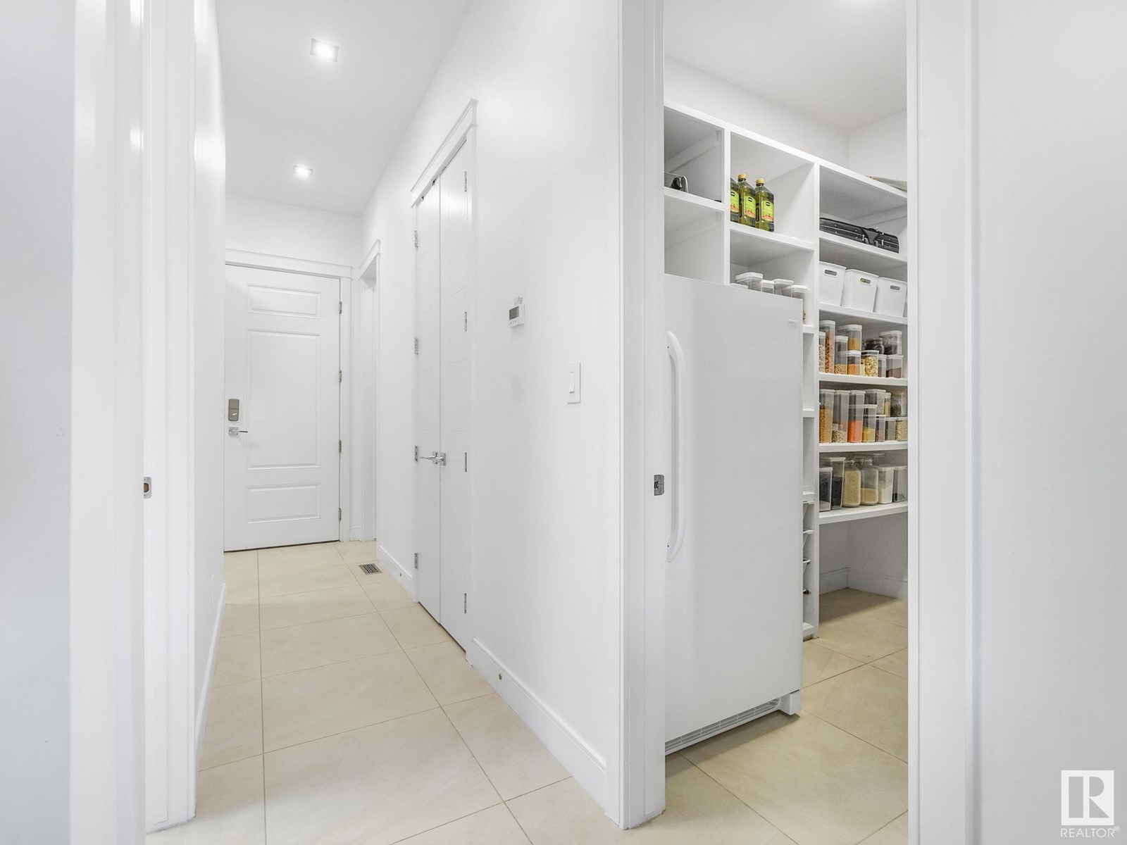 Property at 1118 WAHL PL NW image 5