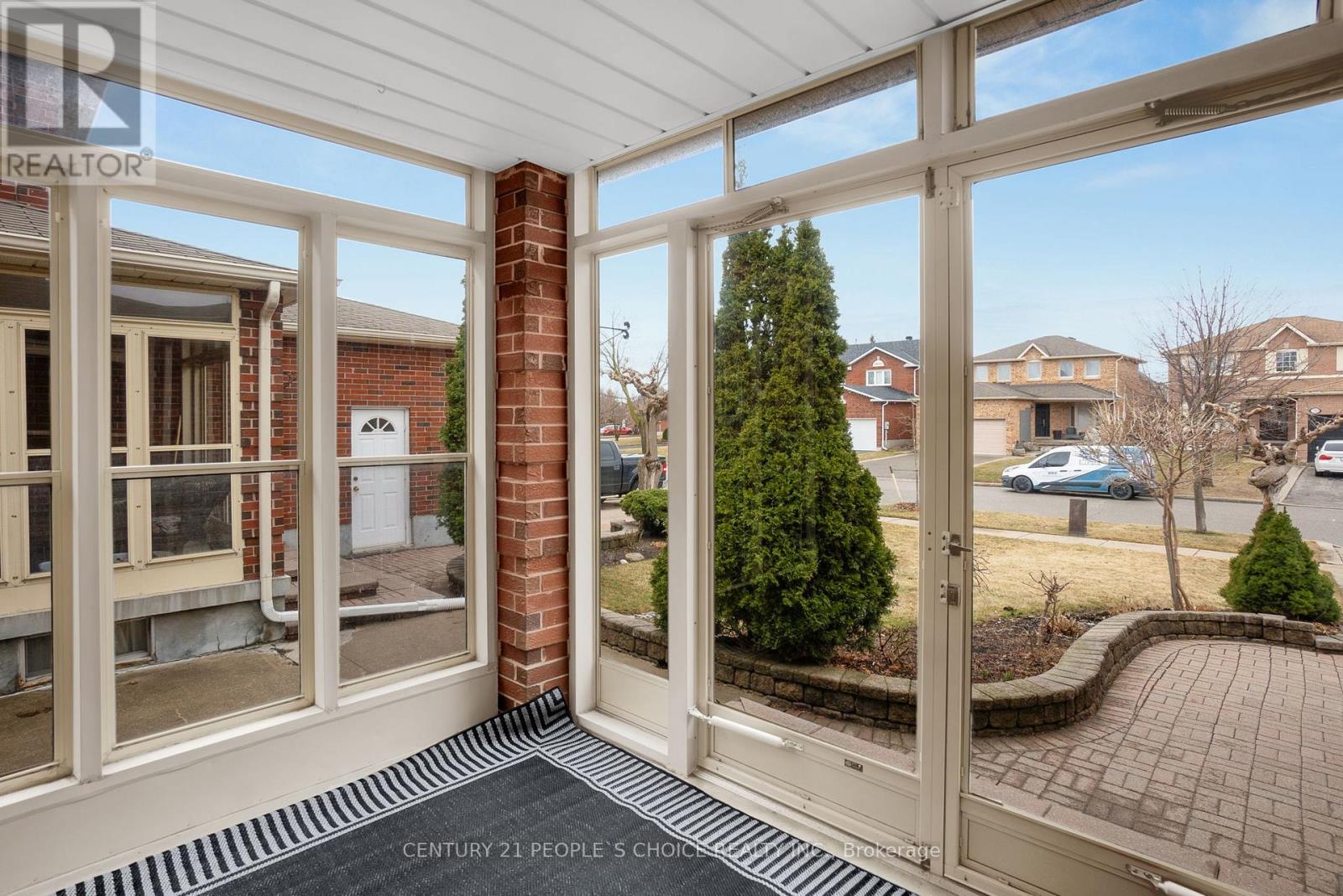 Property at 71 LINKS ROAD image 3