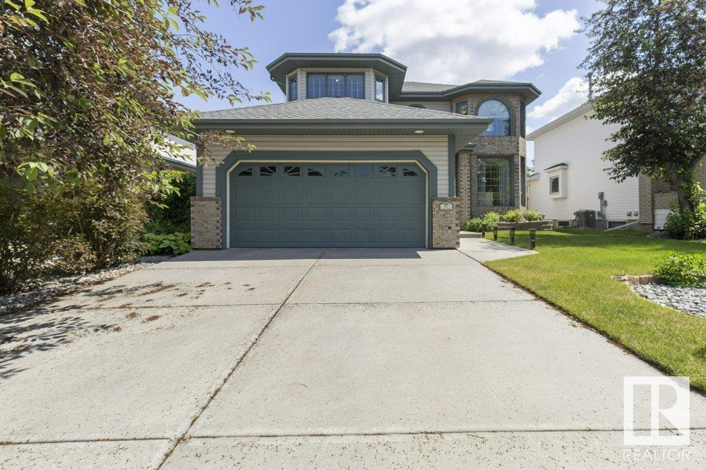 Property at 687 MEADOWVIEW DR image 2