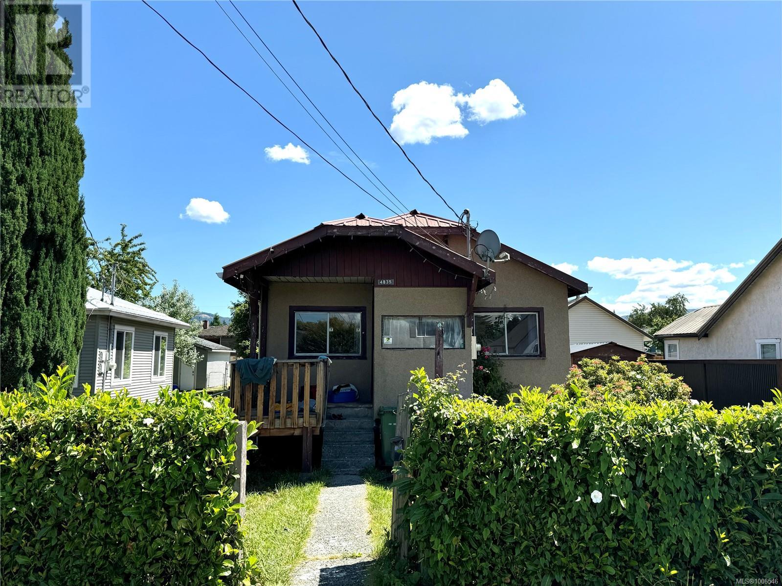 Property at 4835 Gertrude St image 1