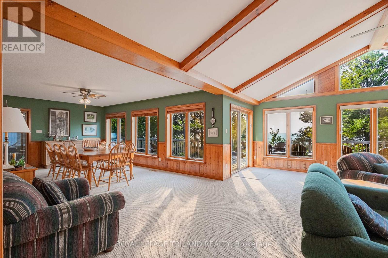 9856 Huron Place, Lambton Shores, Ontario  N0M 1T0 - Photo 18 - X12265405