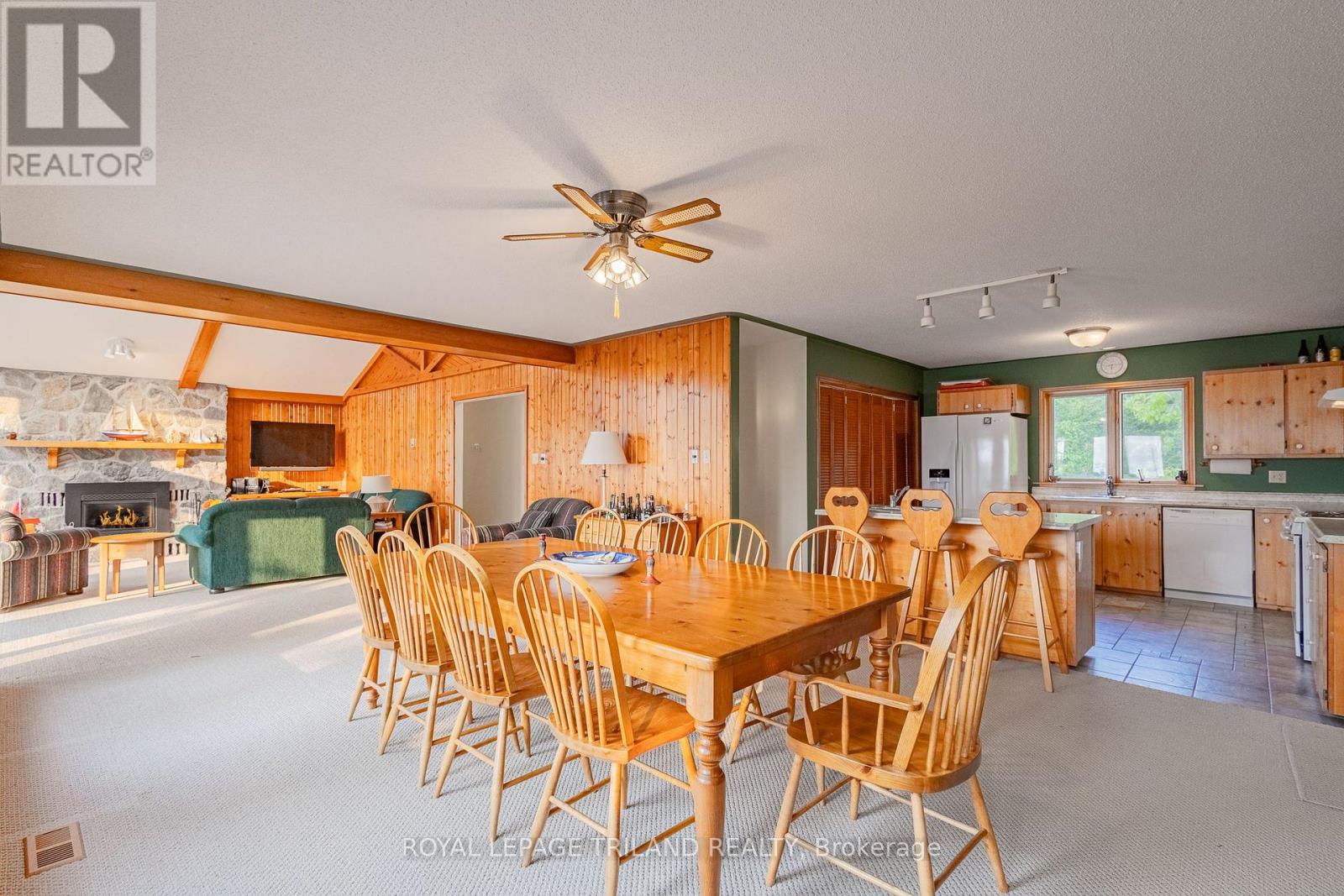 9856 Huron Place, Lambton Shores, Ontario  N0M 1T0 - Photo 20 - X12265405