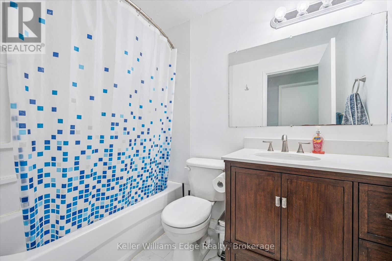 210 - 275 Eiwo Court, Waterloo, Ontario  N2K 2M8 - Photo 18 - X12265473