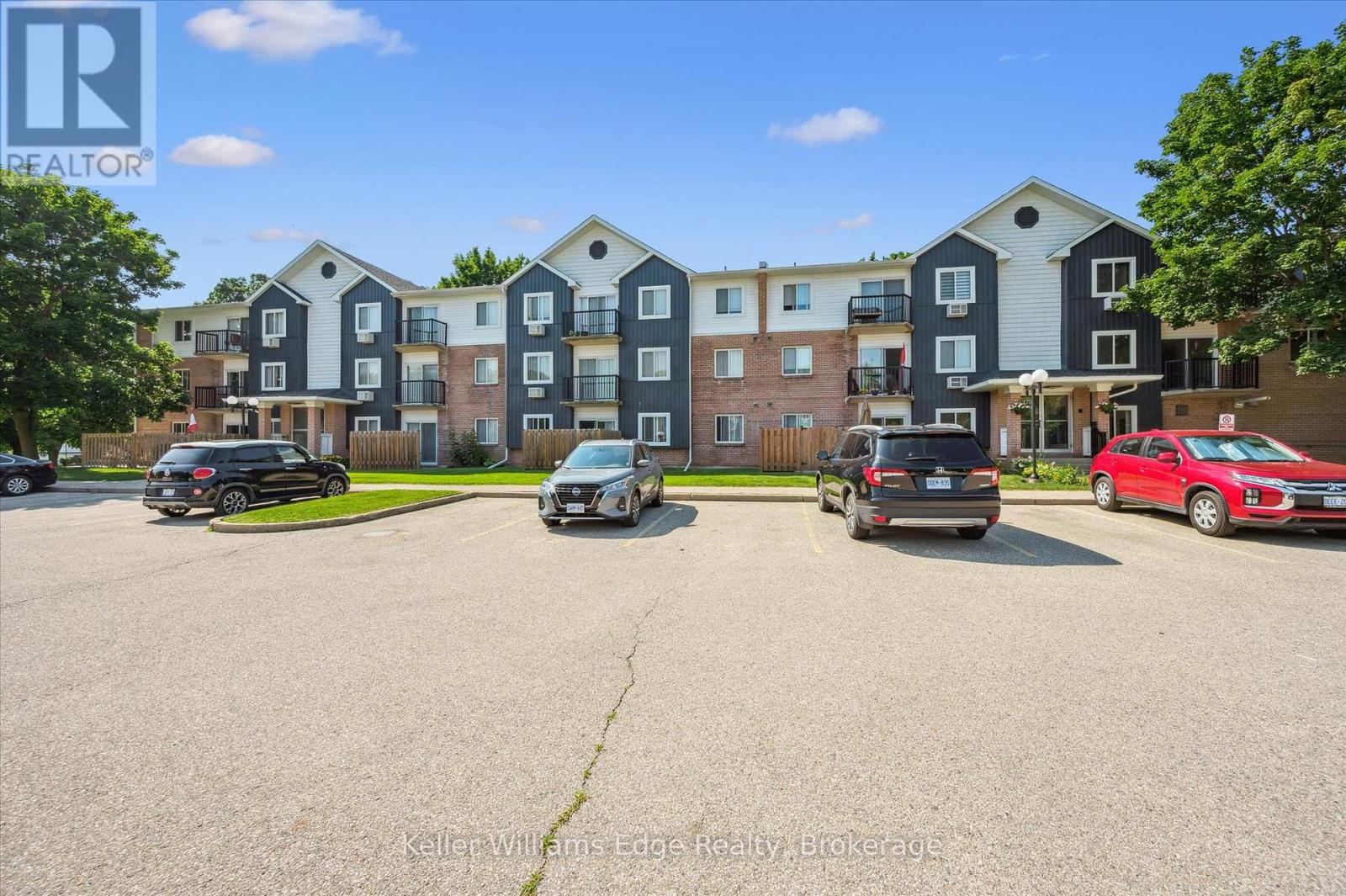 210 - 275 Eiwo Court, Waterloo, Ontario  N2K 2M8 - Photo 2 - X12265473