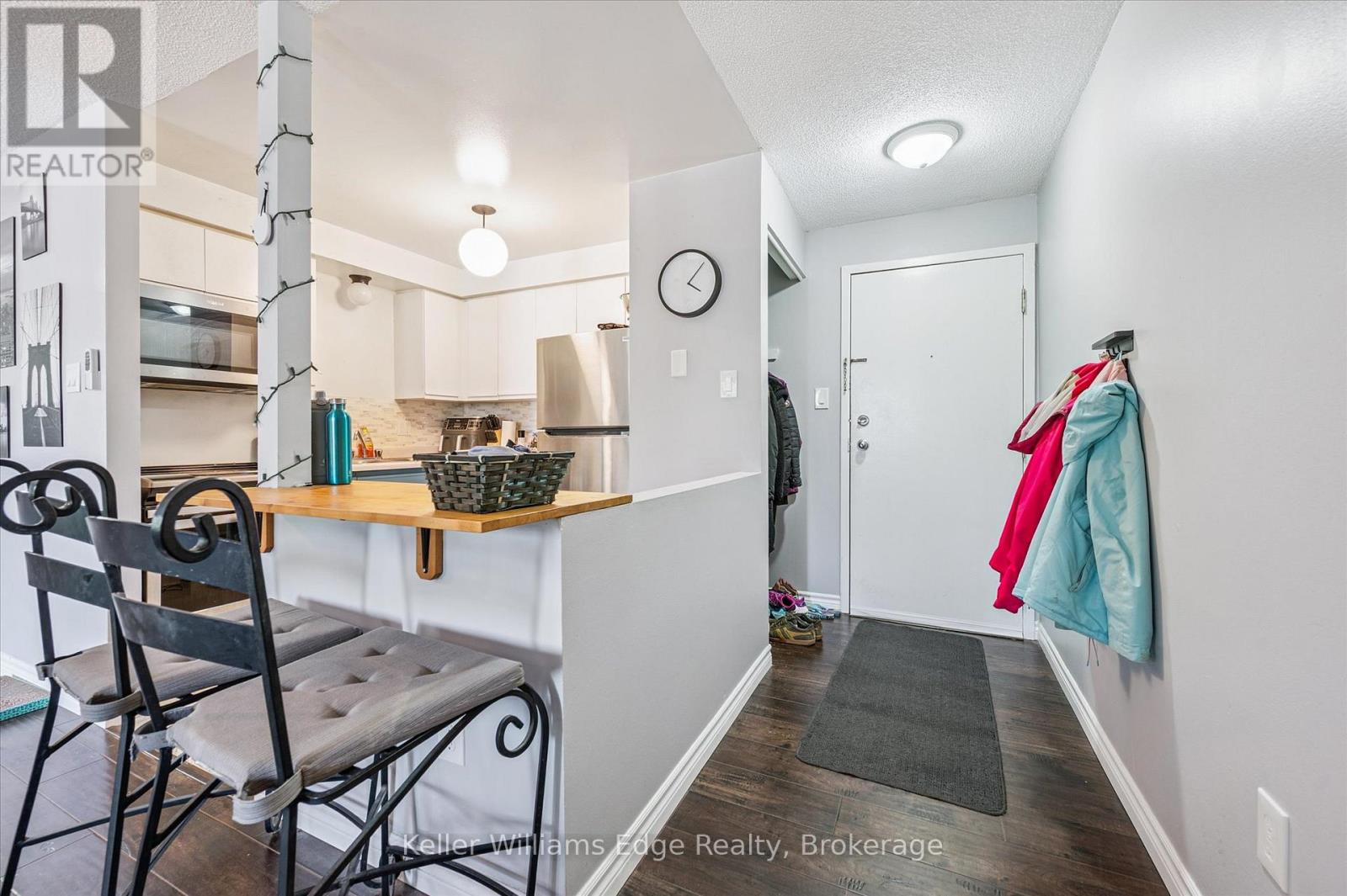 210 - 275 Eiwo Court, Waterloo, Ontario  N2K 2M8 - Photo 6 - X12265473