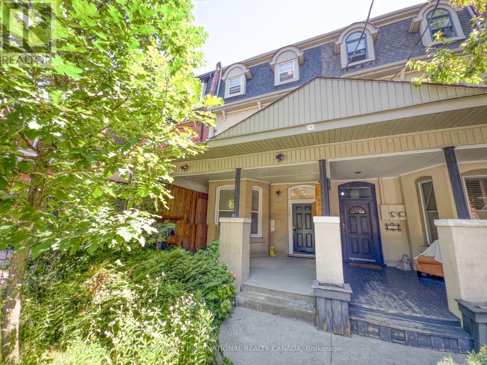 3 - 227 BEVERLEY STREET, Toronto, Ontario