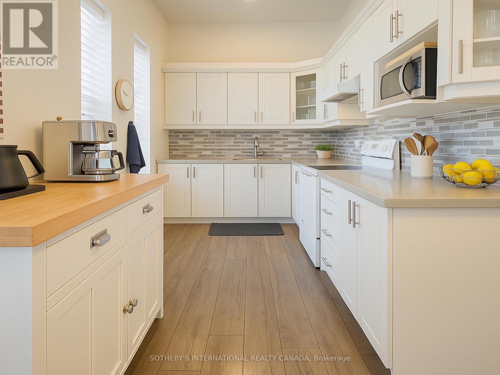 3 - 227 Beverley Street, Toronto, Ontario  M5T 1Z4 - Photo 2 - C12265190