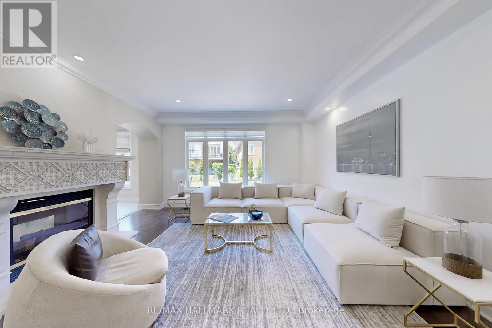 Property at 420 PARADELLE DRIVE image 4