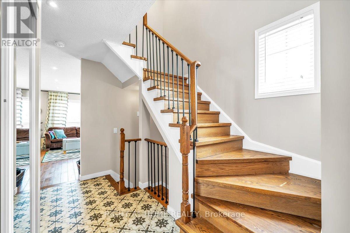 Property at 64 MACINTYRE LANE image 4