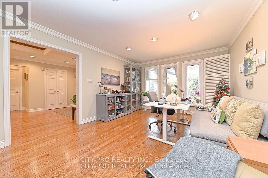Property at 58 ROSSMULL CRESCENT image 5