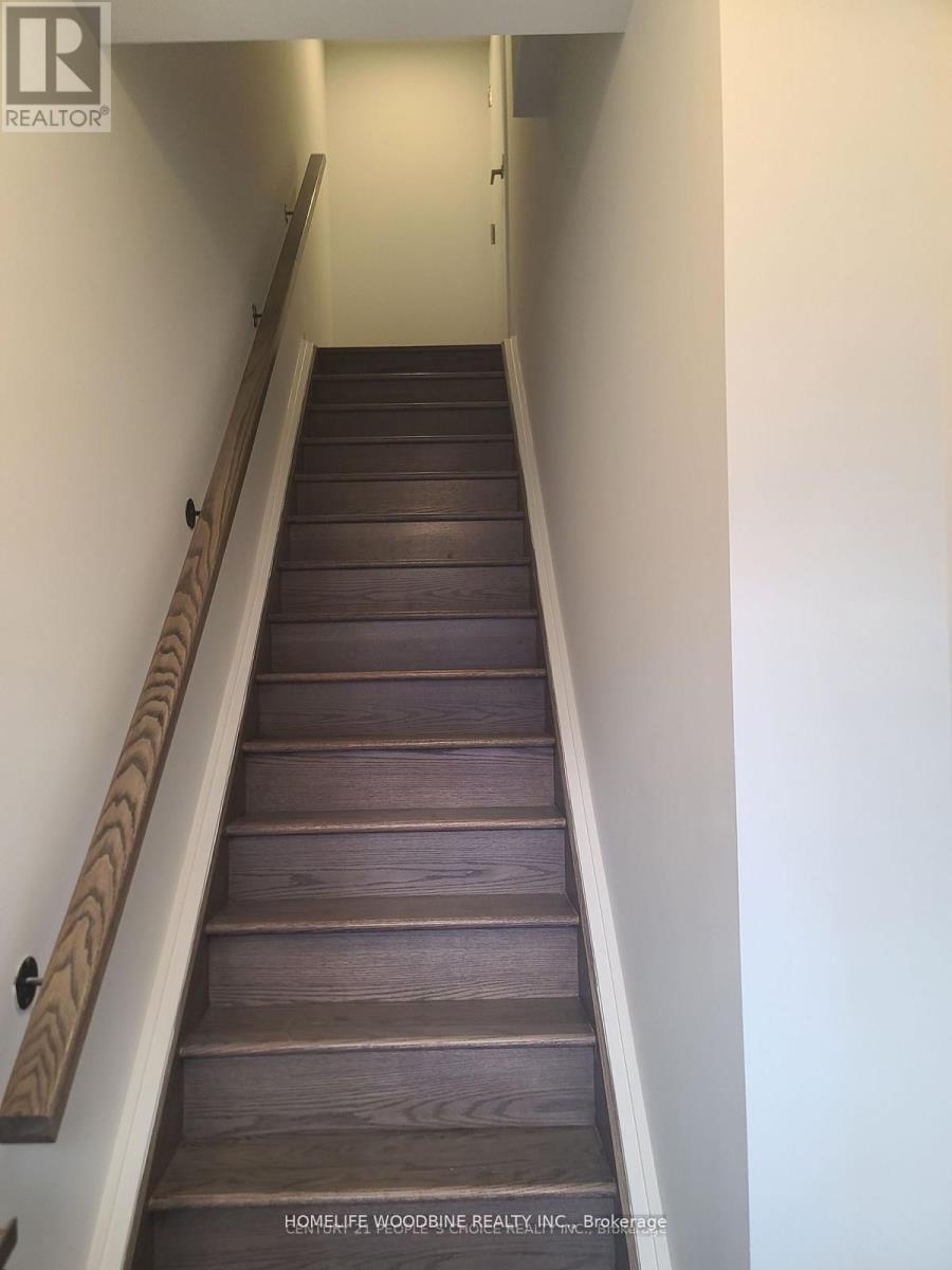 Property at TH183 - 151 HONEYCRISP CRESCENT image 3