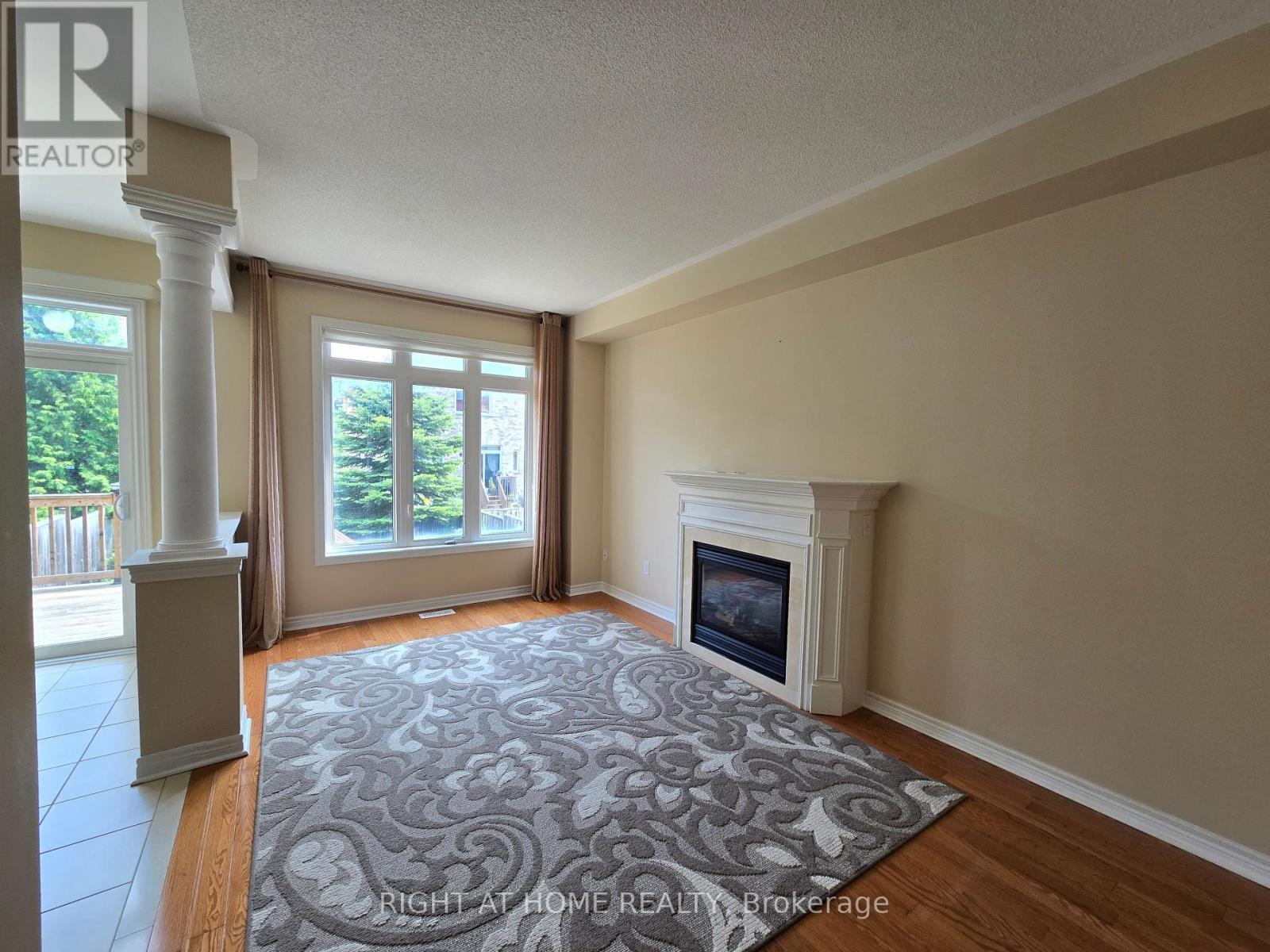 53 Littleriver Court, Vaughan, Ontario  L6A 0K4 - Photo 4 - N12265412