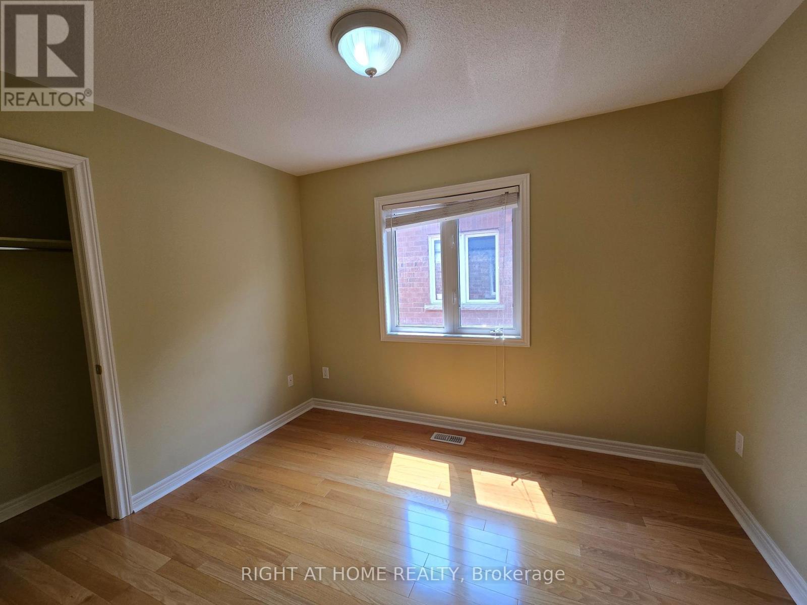 53 Littleriver Court, Vaughan, Ontario  L6A 0K4 - Photo 9 - N12265412