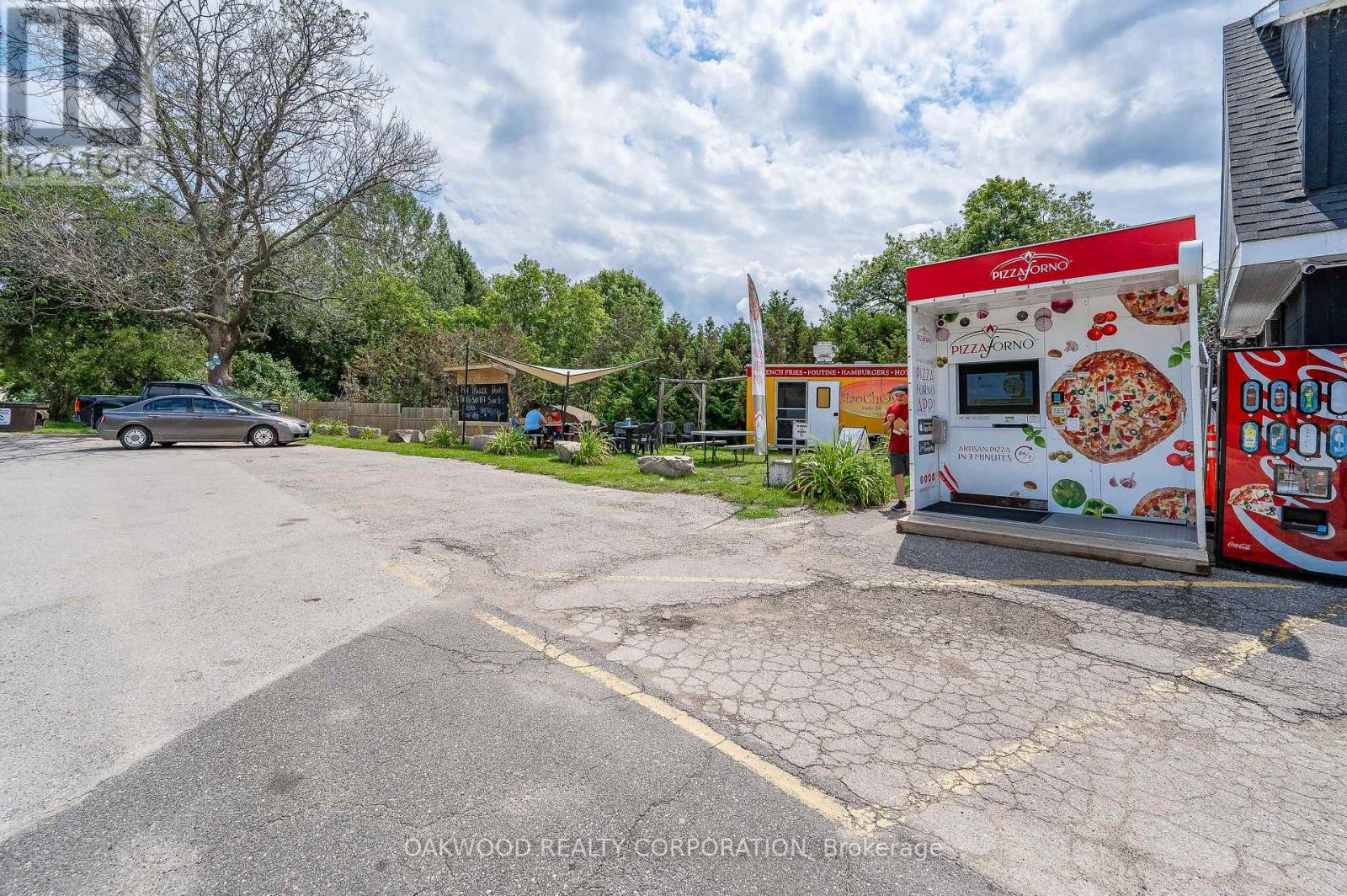8626 Highway 12 W, Oro-Medonte, Ontario  L3V 6H2 - Photo 6 - S12265080