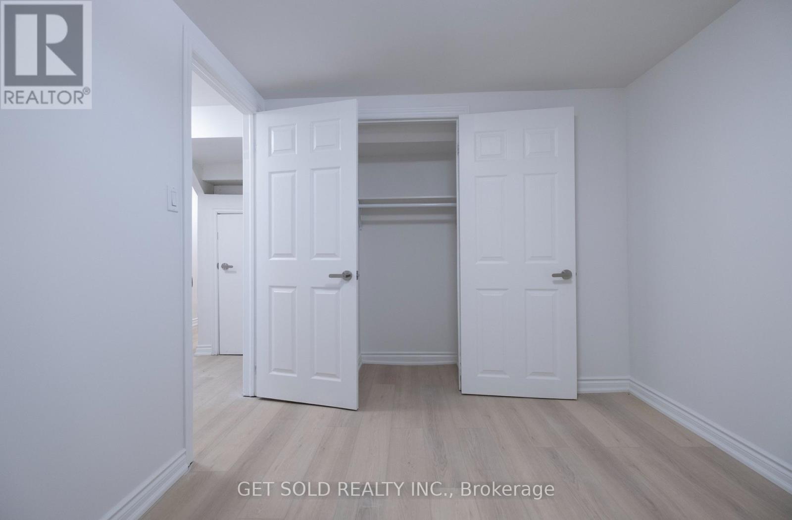 319 Oxford Street, Orillia, Ontario  L3V 1H8 - Photo 13 - S12265260
