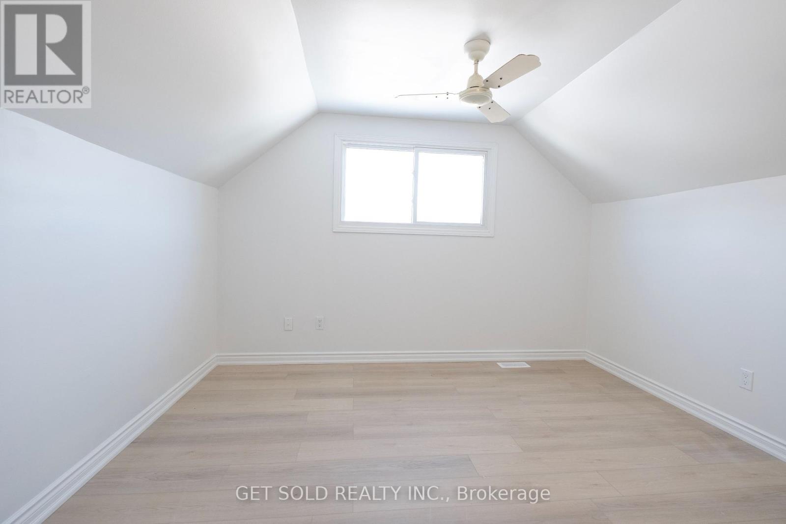 319 Oxford Street, Orillia, Ontario  L3V 1H8 - Photo 20 - S12265260