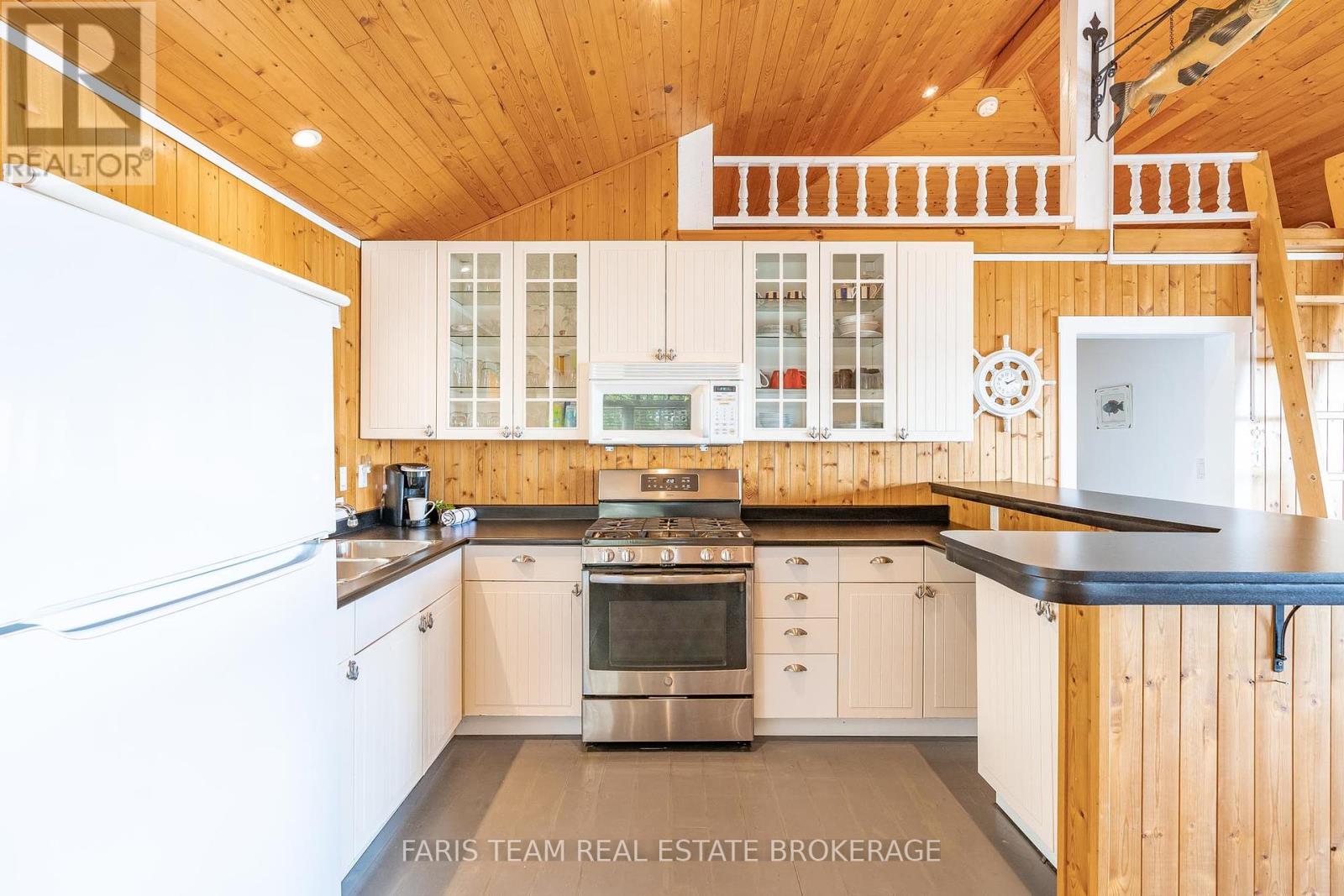 Property at 1449 CHAMPLAIN ROAD image 4