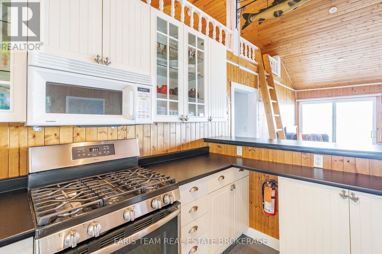 Property at 1449 CHAMPLAIN ROAD image 5
