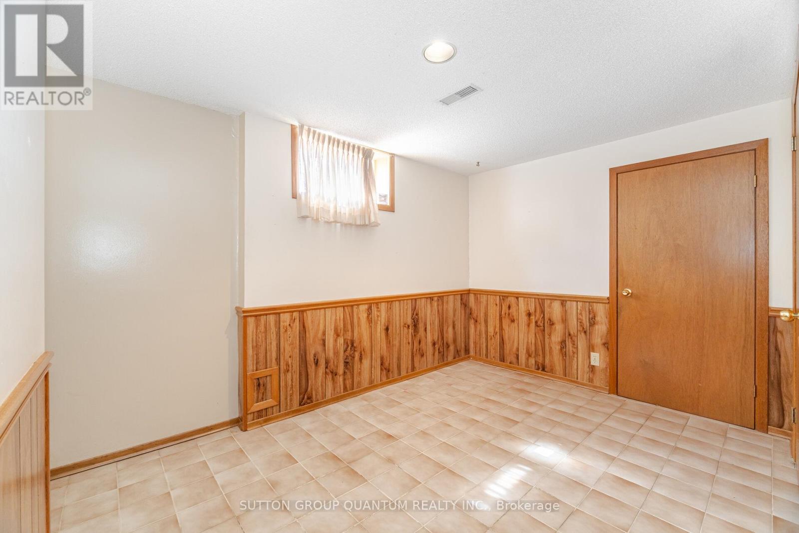 126 Angelene Street, Mississauga, Ontario  L5G 1X2 - Photo 29 - W12265006
