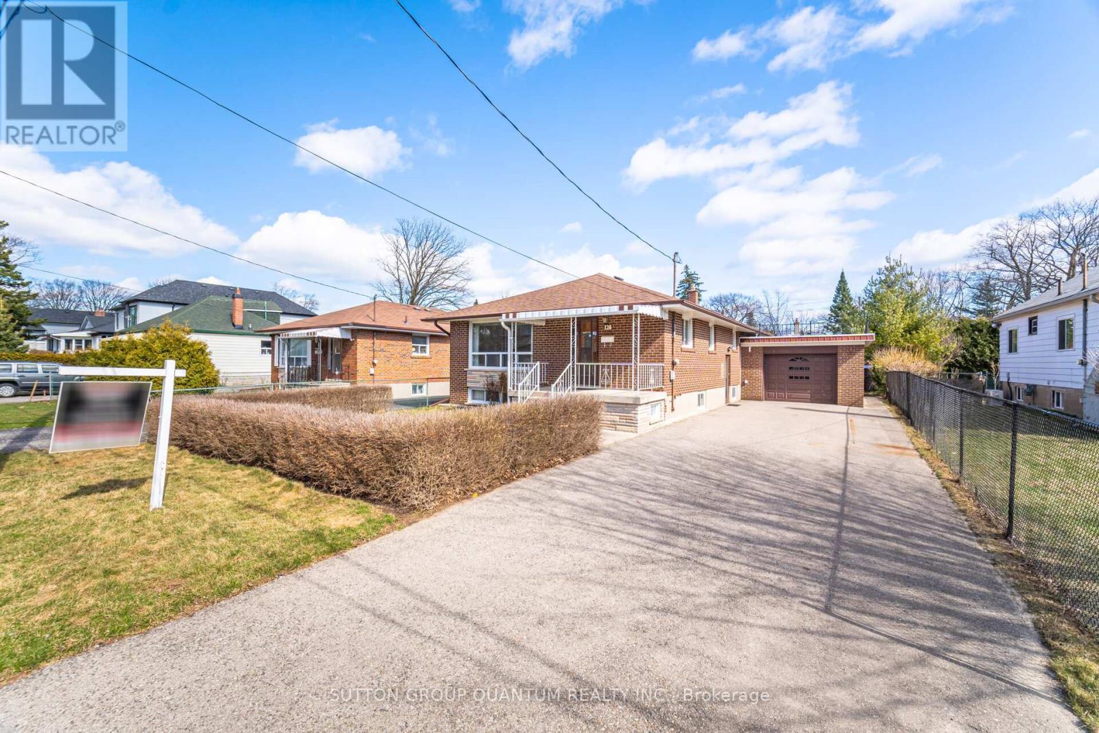 Property at 126 ANGELENE STREET image 3