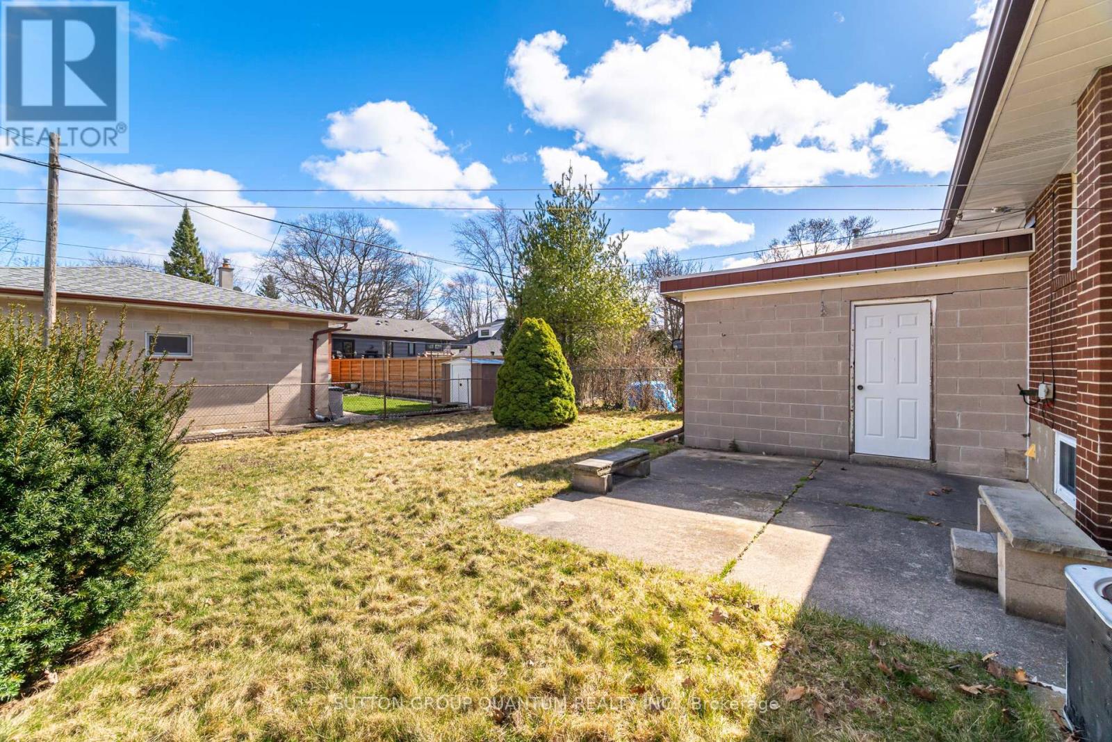 126 Angelene Street, Mississauga, Ontario  L5G 1X2 - Photo 39 - W12265006