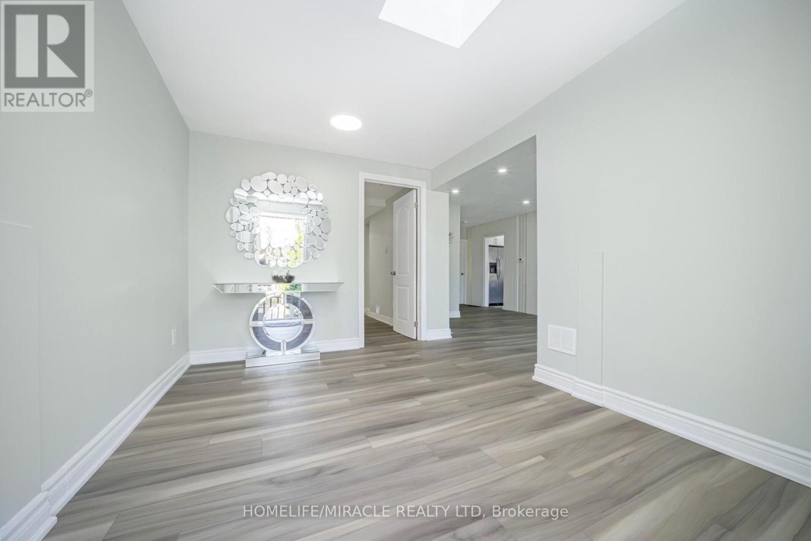 Property at 3777 WOODRUFF CRESCENT image 4