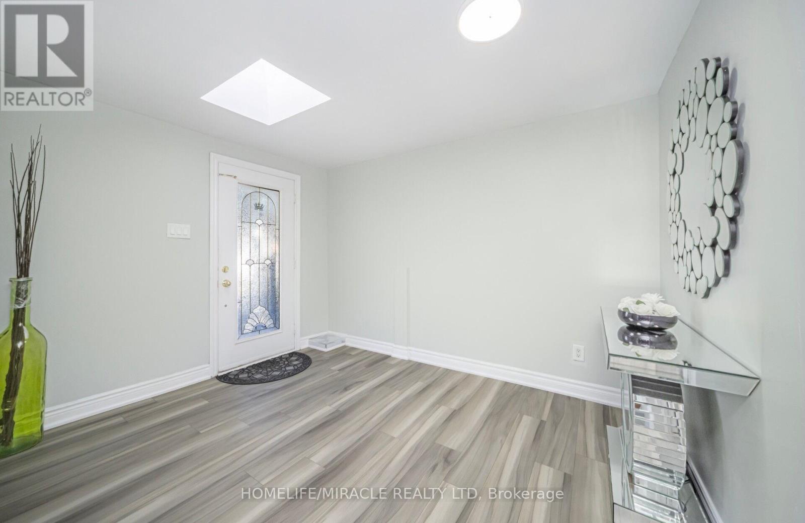 Property at 3777 WOODRUFF CRESCENT image 5