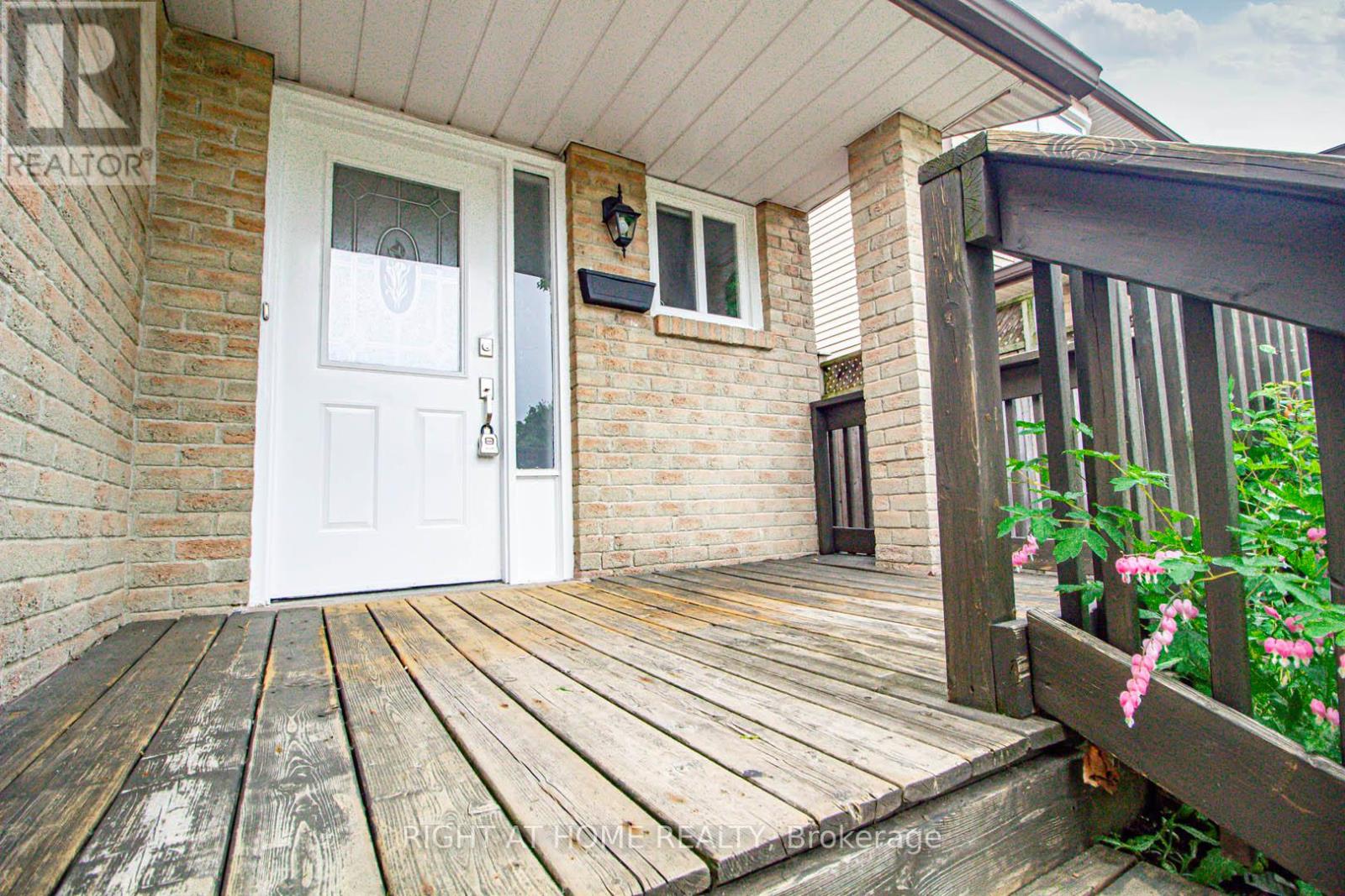 Property at 30 VODDEN STREET W image 3