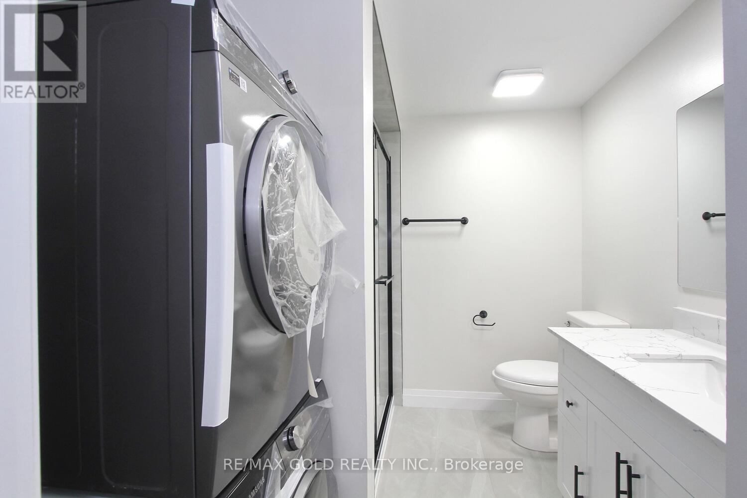62 - 62 Ashton Crescent, Brampton, Ontario  L6S 3J9 - Photo 12 - W12265183