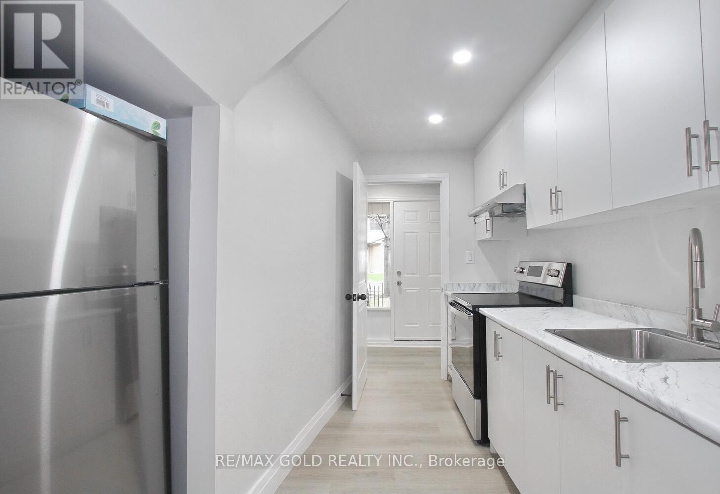 62 - 62 Ashton Crescent, Brampton, Ontario  L6S 3J9 - Photo 20 - W12265183