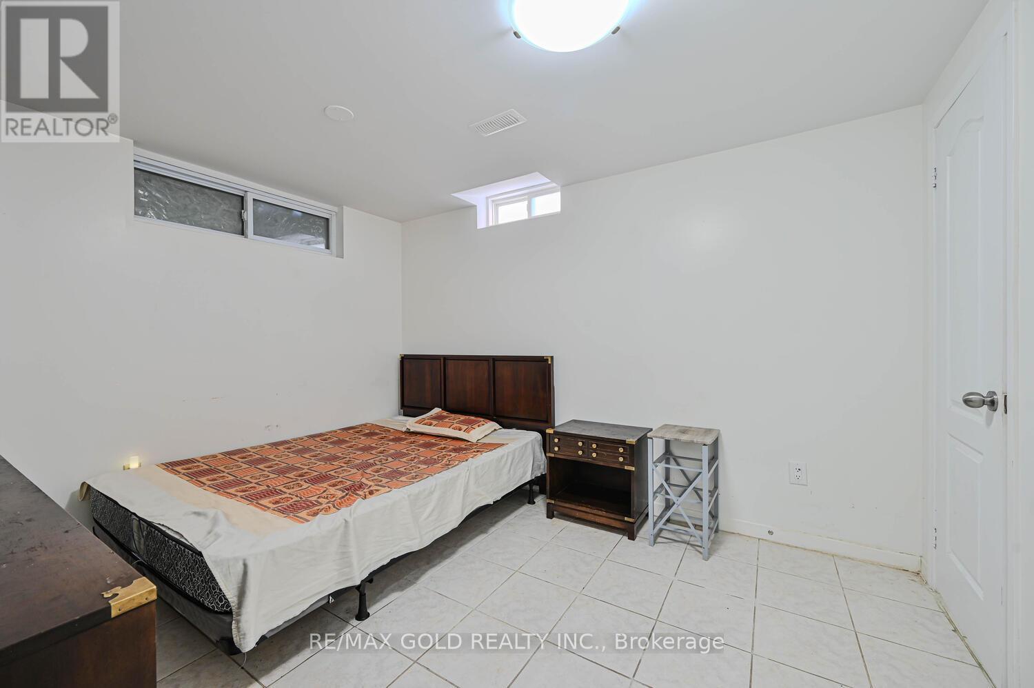 46 Cobblestone Court, Brampton (Sandringham-Wellington), Ontario  L6R 2S2 - Photo 34 - W12265220