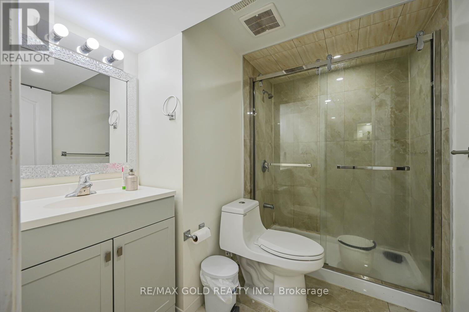 46 Cobblestone Court, Brampton (Sandringham-Wellington), Ontario  L6R 2S2 - Photo 36 - W12265220