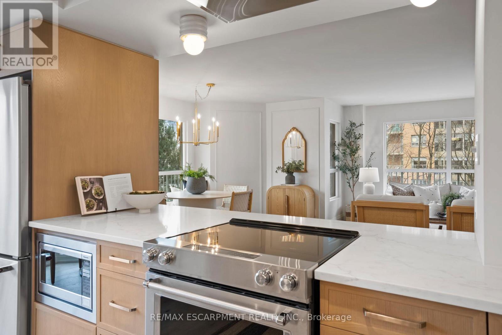Property at 403 - 2190 LAKESHORE ROAD image 5
