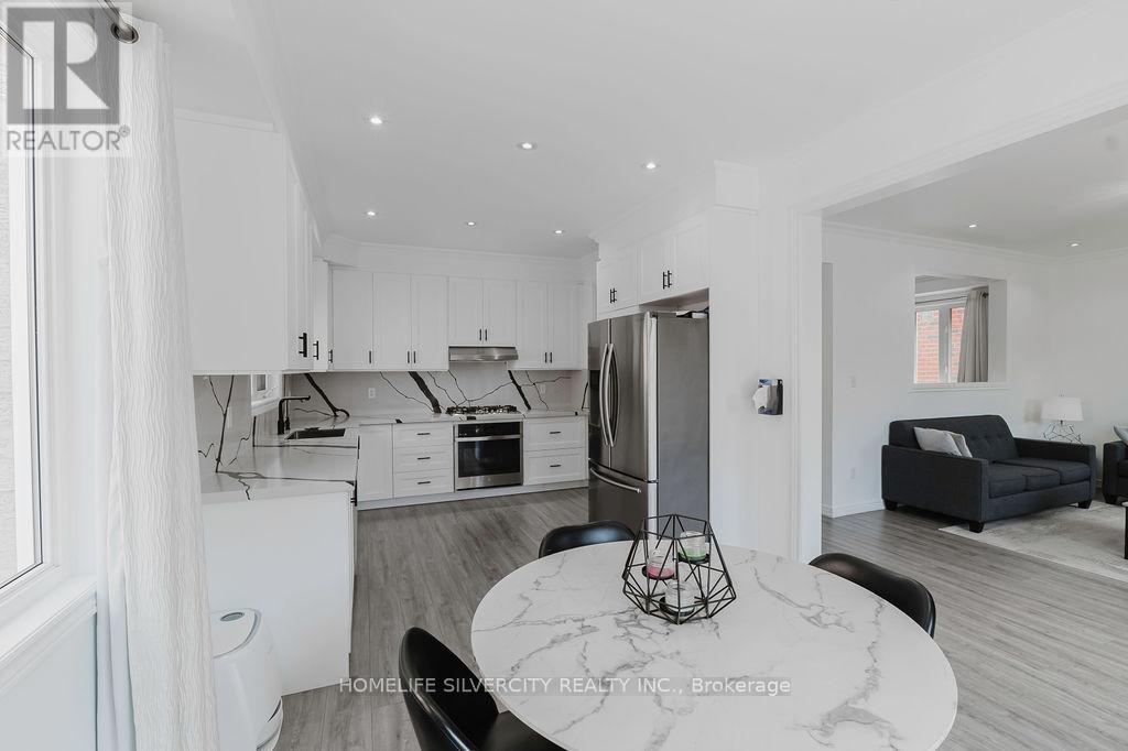 26 Fossil Street, Brampton, Ontario  L6P 3G7 - Photo 13 - W12265393