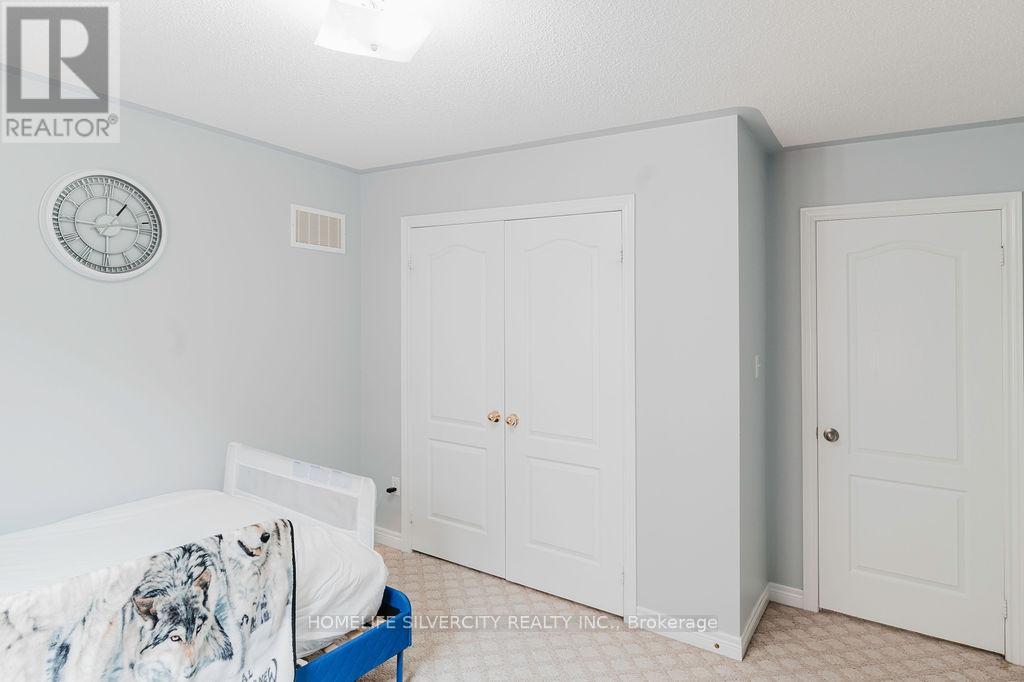 26 Fossil Street, Brampton, Ontario  L6P 3G7 - Photo 33 - W12265393