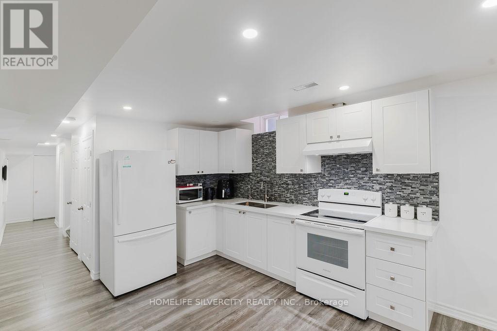 26 Fossil Street, Brampton, Ontario  L6P 3G7 - Photo 37 - W12265393