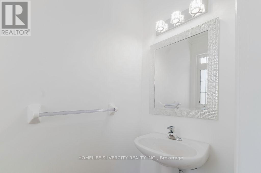 26 Fossil Street, Brampton, Ontario  L6P 3G7 - Photo 43 - W12265393