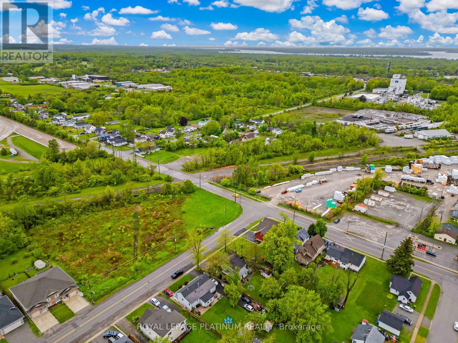 311-313 Gilmore Road, Fort Erie, Ontario  L2A 2M9 - Photo 41 - X12265040