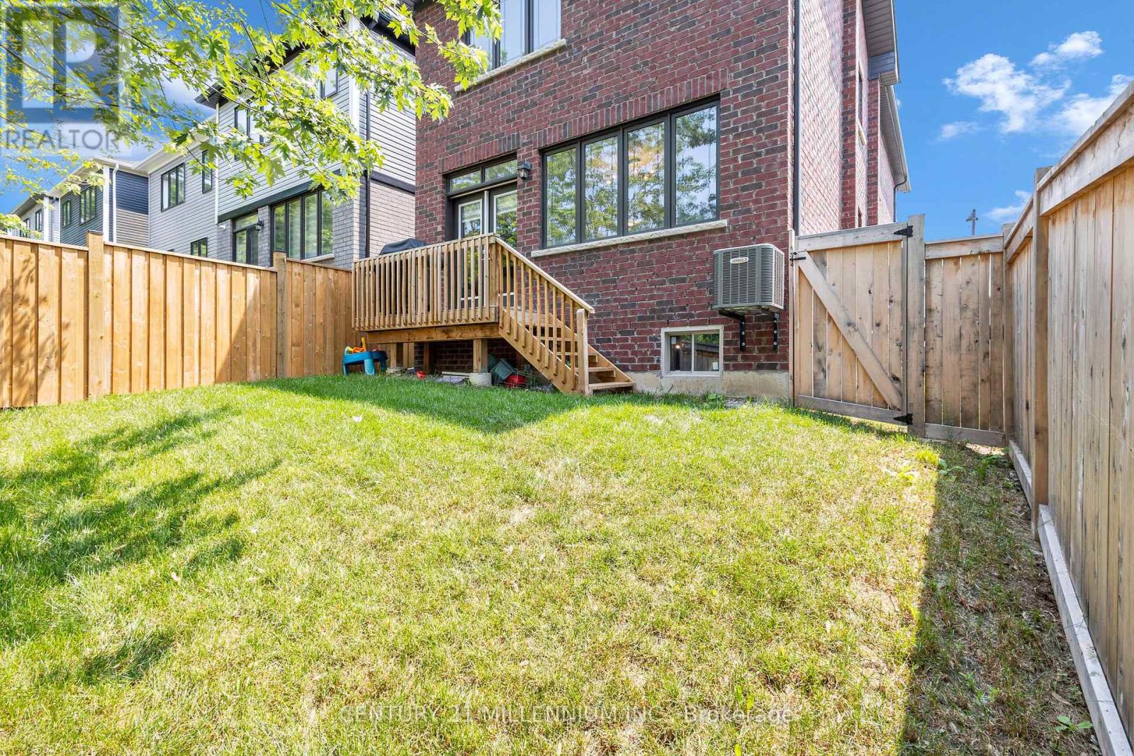 11 Sundin Drive, Haldimand, Ontario  N3W 0H1 - Photo 34 - X12265445