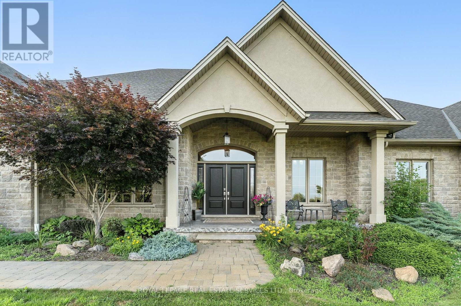 391 Robinson Road, Brantford, Ontario  N3R 0B8 - Photo 11 - X12264437