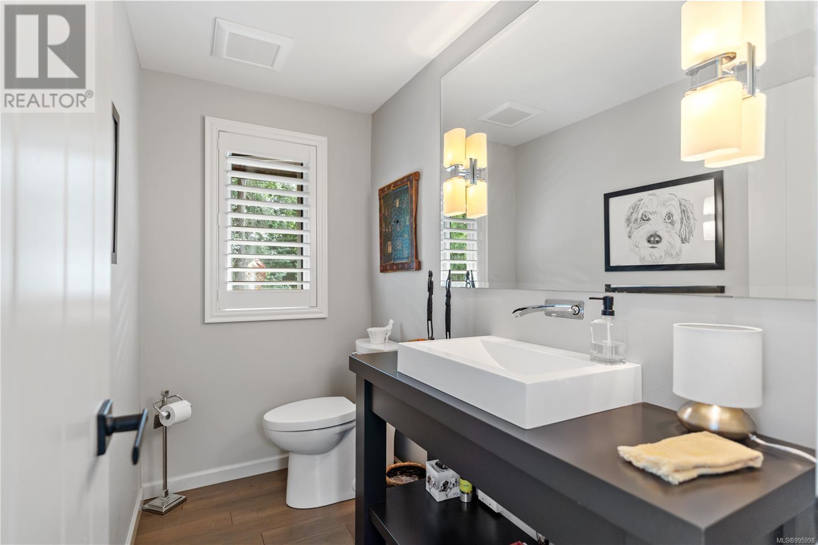 Property at 10879 Madrona Dr image 3