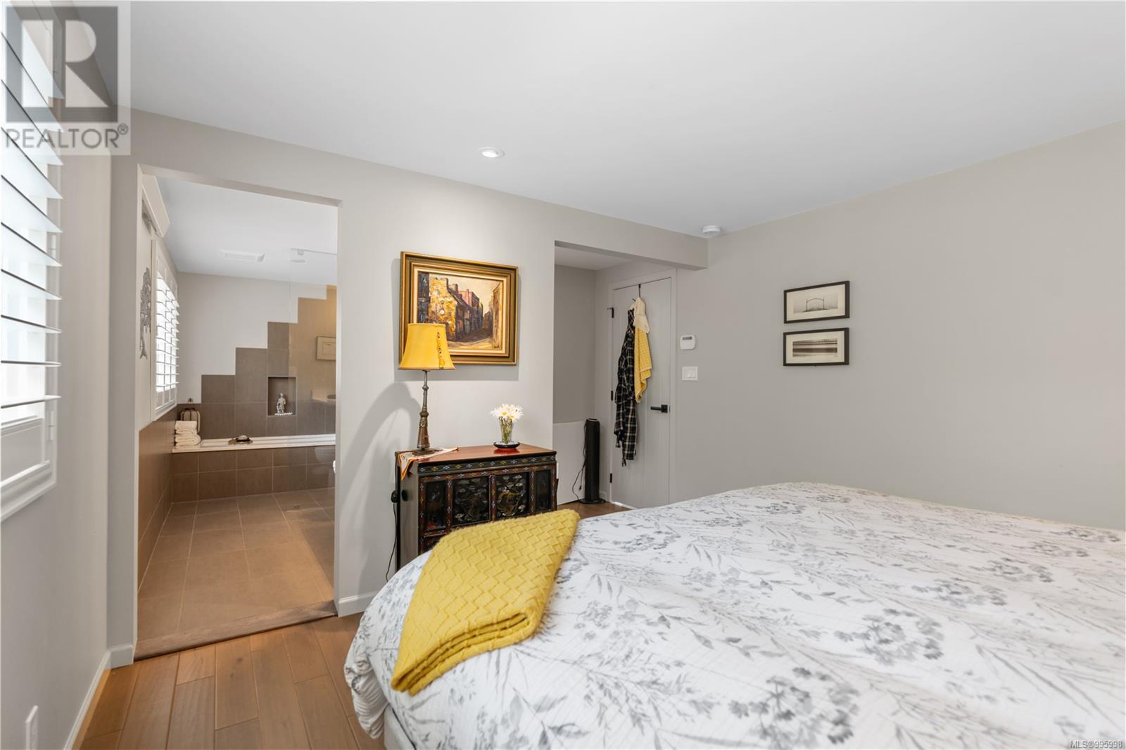 Property at 10879 Madrona Dr image 5
